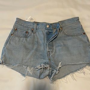 Light Wash Levi 501 shorts